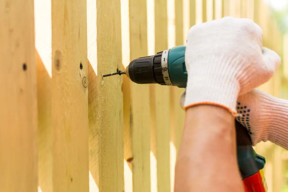 5 Types of Questions to Ask Fencing Companies